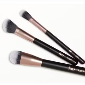 Be Your Own Desire Makeup Brush 3 Piece Set NIP